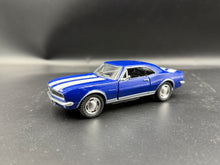 Load image into Gallery viewer, 5″ 1967 DIE CAST CHEVROLET CAMARO Z28