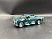 Load image into Gallery viewer, 5″ 2014 DIE CAST CHEVROLET SILVERADO