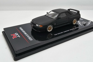 Nissan Skyline GT-R (R32) Matt Black "The Diecast Company" INNO64