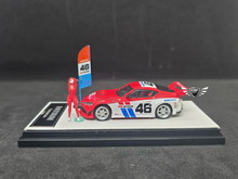 Load image into Gallery viewer, BRE-Datsun w/ Figure &amp; Flag TimeMicro