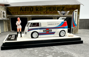 VW T1 Bus "Martini" w/Figure & Flag TimeMicro