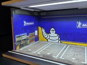 Michelin Scene [Stackable] Parking Lot MoreArt Diorama