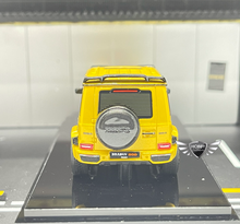 Load image into Gallery viewer, Brabus 800 Yellow Motorhelix 1:64