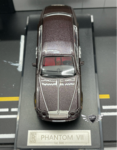 Load image into Gallery viewer, Rolls Royce Phantom Vll 1:64 Burgandy